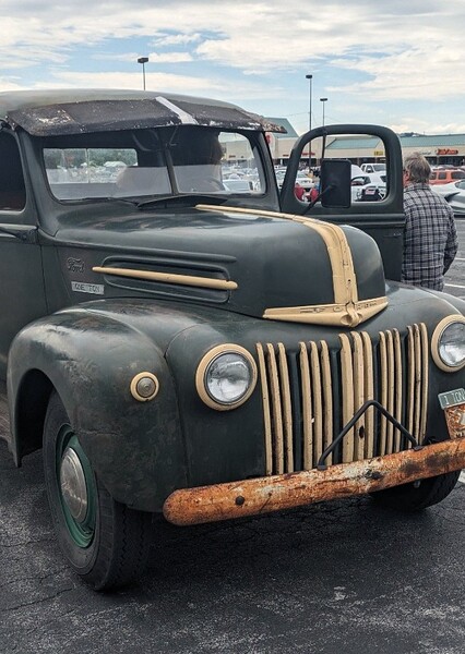 1946 Ford V8 Tow Truck
