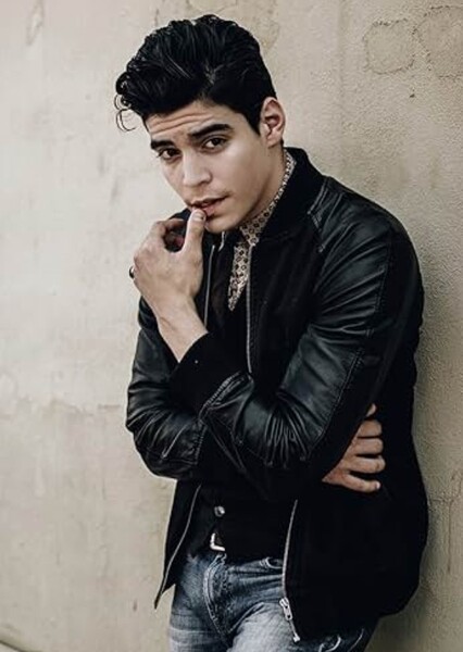 Aaron Dominguez photo