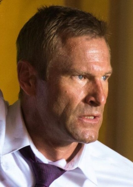 Aaron Eckhart photo
