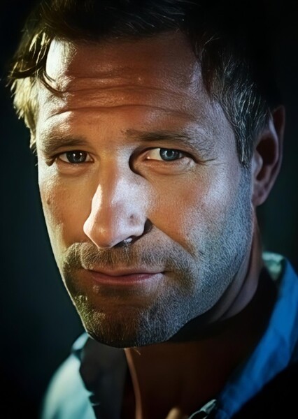 Aaron Eckhart photo