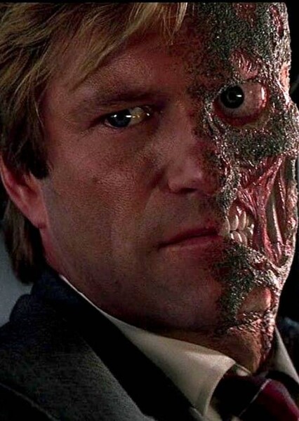 Aaron Eckhart photo