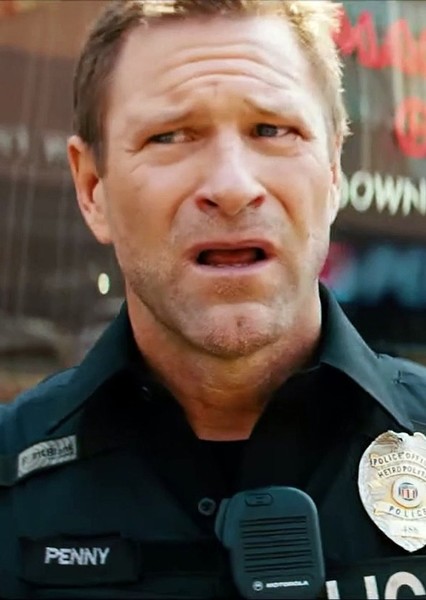 Aaron Eckhart photo