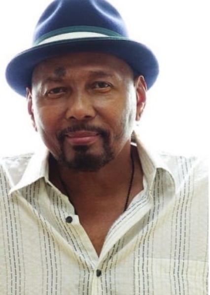 Aaron Neville photo