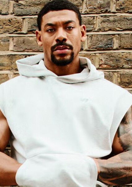 Aaron Pierre photo