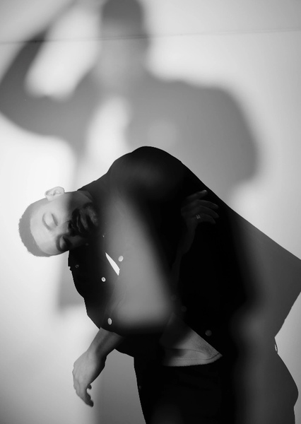 Aaron Pierre photo