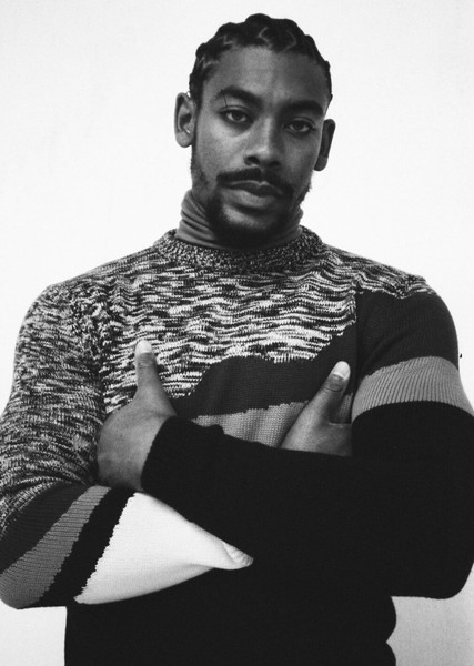 Aaron Pierre photo