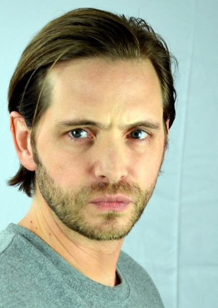 Aaron Stanford photo