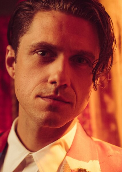 Aaron Tveit