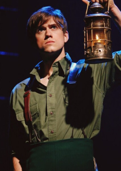 Aaron Tveit photo