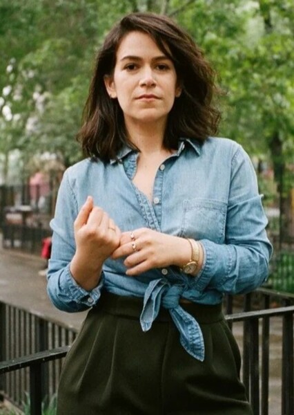 Abbi Jacobson photo