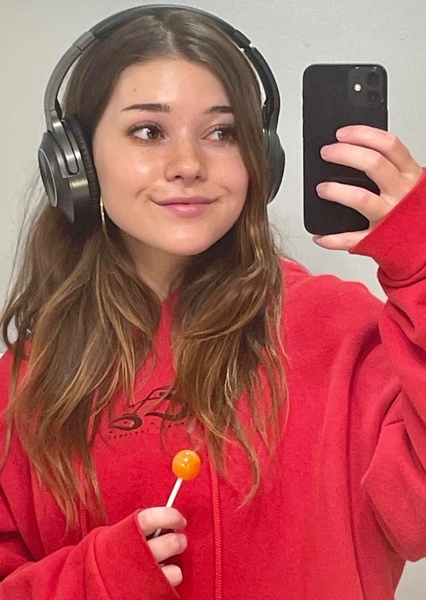 Abby Littman (from Ginny & Georgia) photo