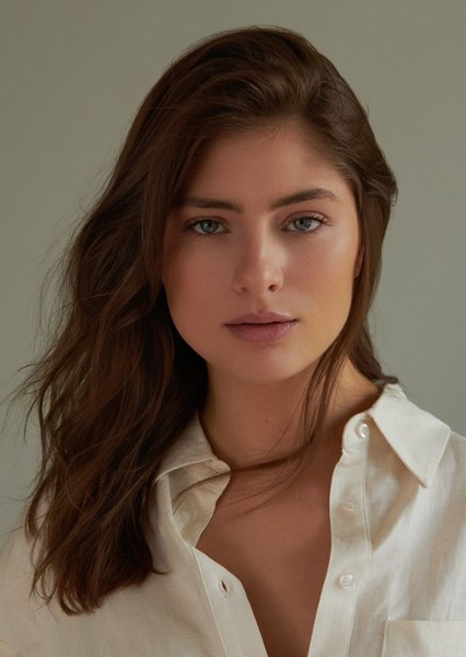 Abigail Bowers photo