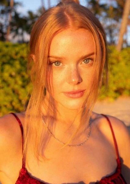 Abigail Cowen photo