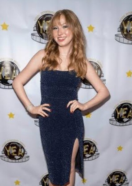 Abigail Zoe Lewis photo