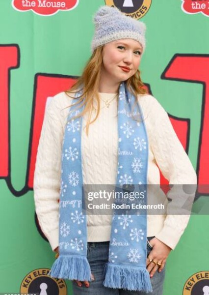 Abigail Zoe Lewis photo