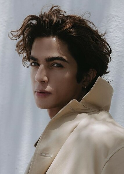 Adam Amour photo