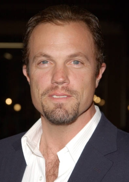 Adam Baldwin photo