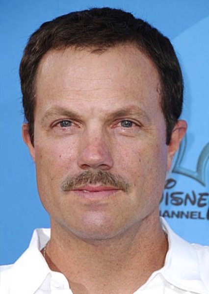 Adam Baldwin photo