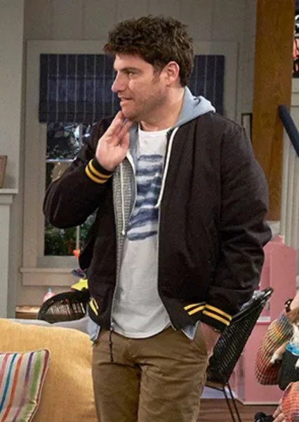 Adam Pally photo