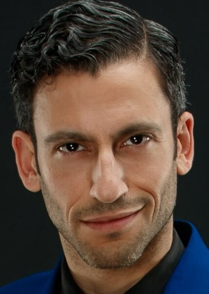 Adam Tsekhman photo