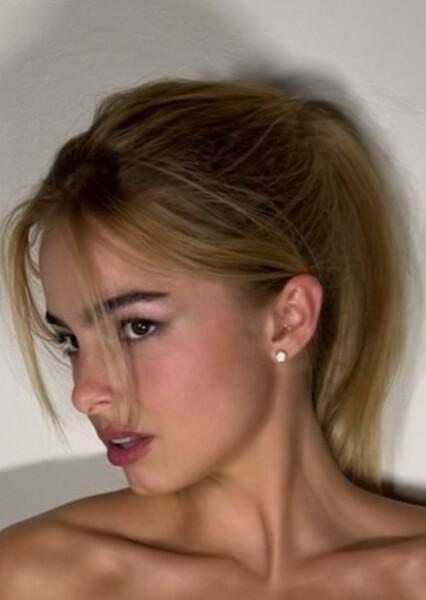 Addison Rae photo