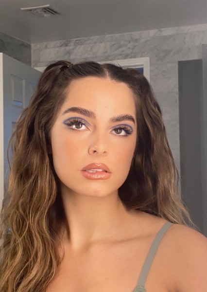 Addison Rae photo