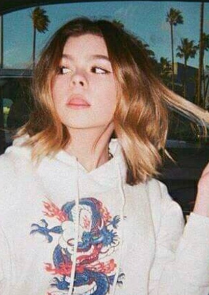 Addison Riecke