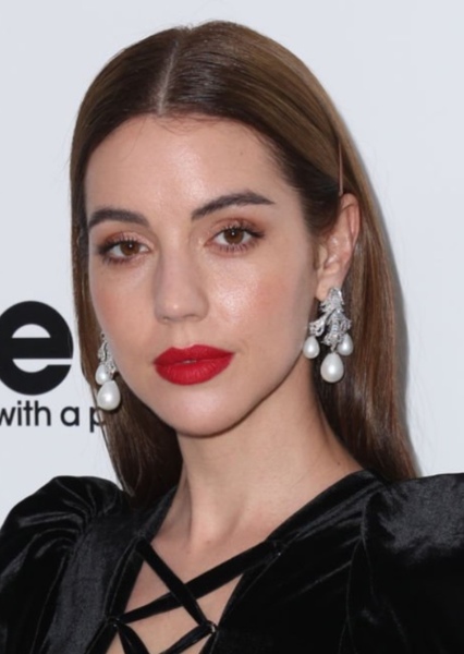 Adelaide Kane photo