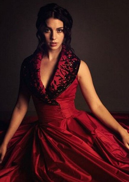 Adelaide Kane photo