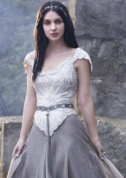 Adelaide Kane photo