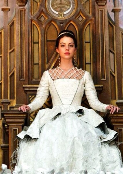 Adelaide Kane photo