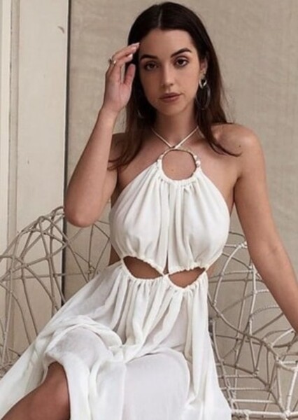 Adelaide Kane photo