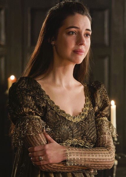 Adelaide Kane photo