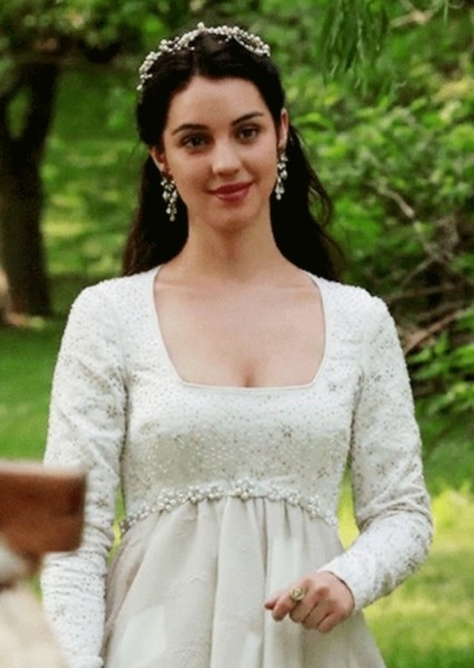 Adelaide Kane photo