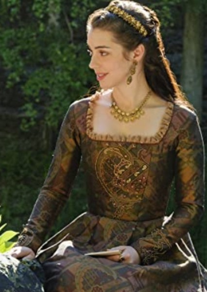 Adelaide Kane photo