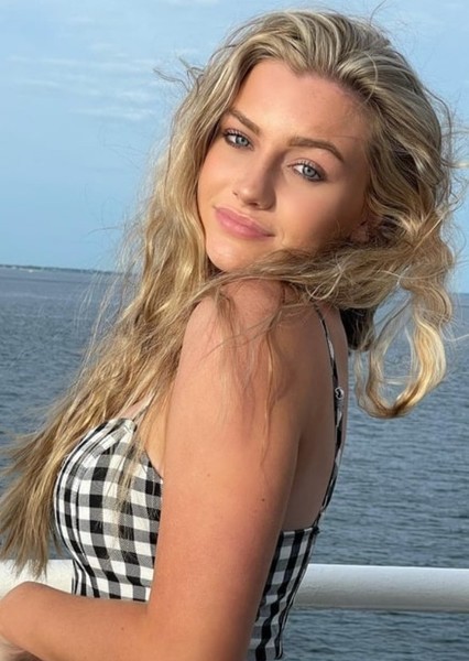 Adele Cash Fan Casting