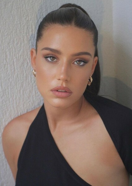 Adèle Exarchopoulos photo