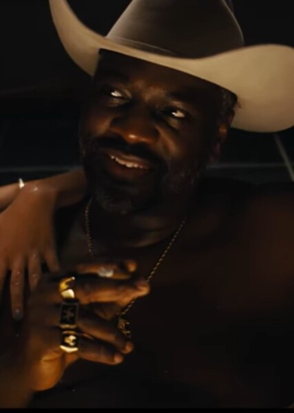 Adewale Akinnuoye-Agbaje photo