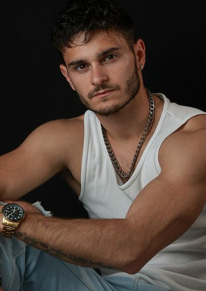 Adher photo