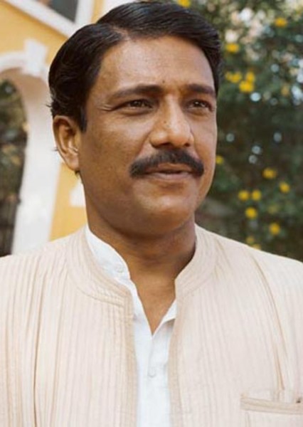 Adil Hussain photo