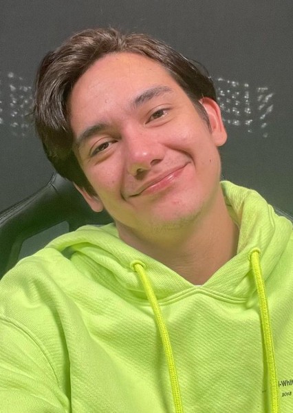 Adipati Dolken photo