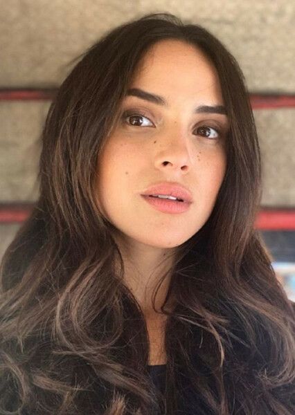 Adria Arjona