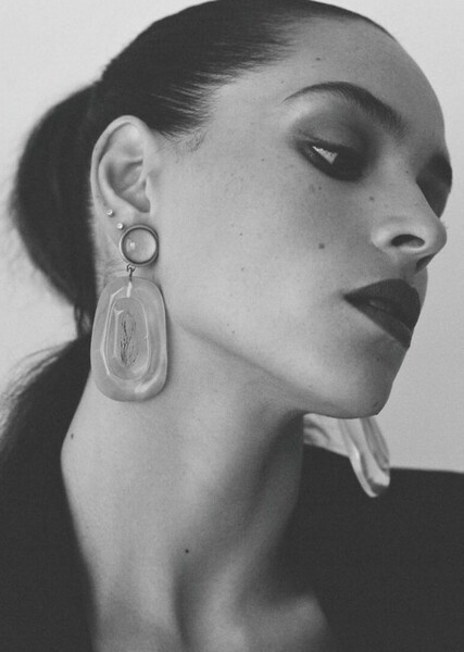 Adria Arjona photo