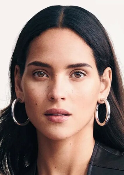 Adria Arjona photo