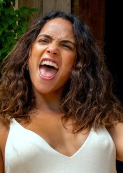 Adria Arjona photo