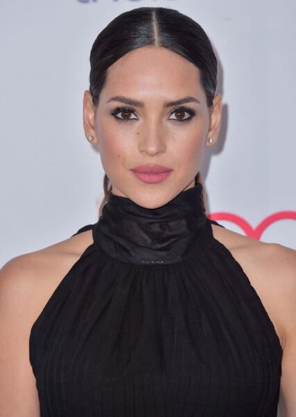 Adria Arjona photo