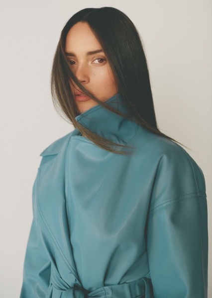 Adria Arjona photo
