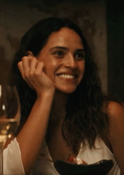 Adria Arjona photo