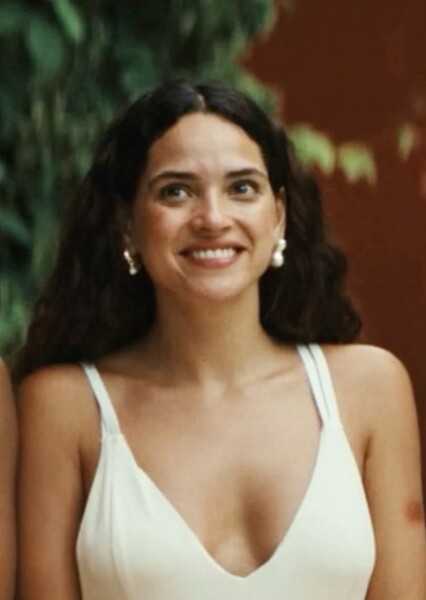 Adria Arjona photo