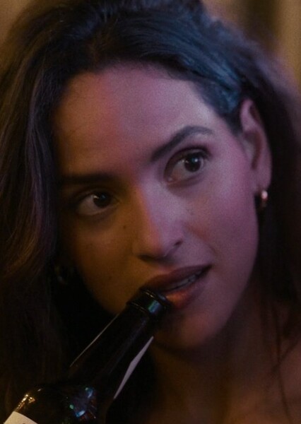Adria Arjona photo